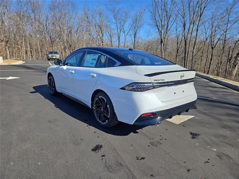 New 2026 Nissan Sentra SR w/ SR Premium Package FWD image 6