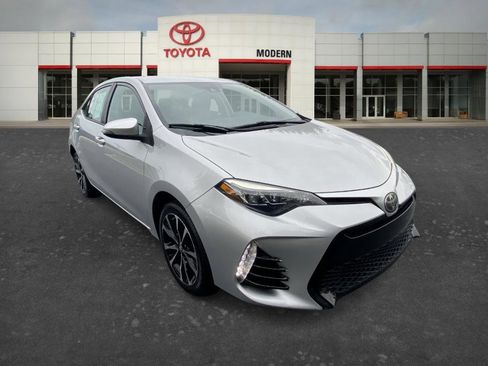 Used 2018 Toyota Corolla SE FWD image 3
