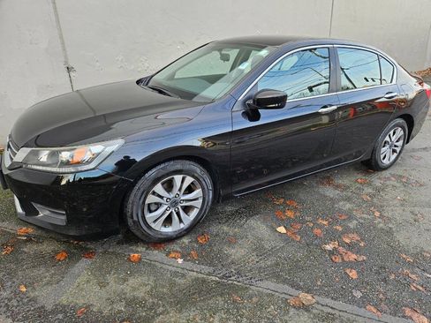 Used 2014 Honda Accord LX image 2