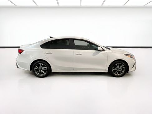 Used 2024 Kia Forte LXS FWD image 22