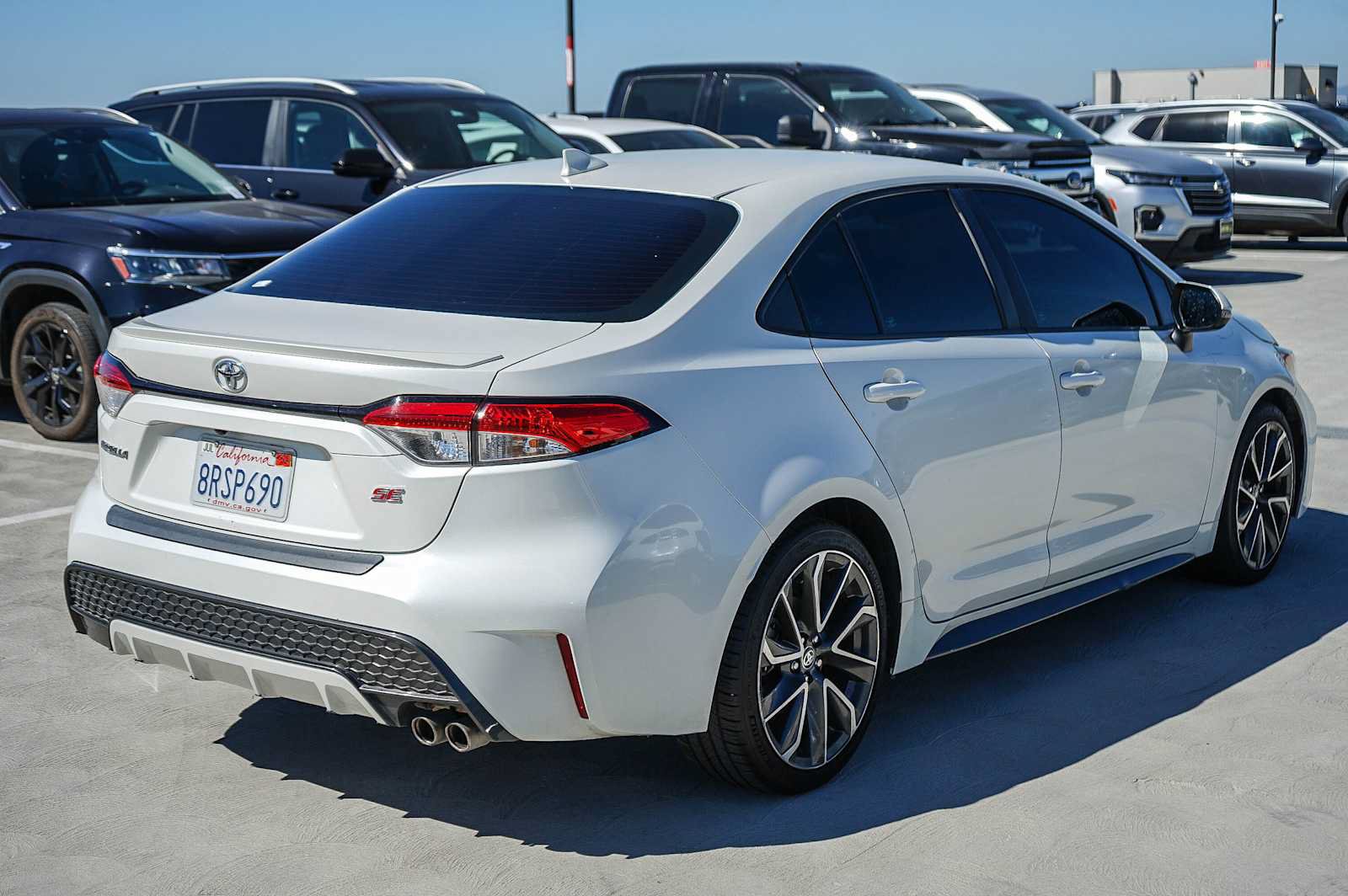 Used 2020 Toyota Corolla SE w/ Carpet Mat Package (TMS) FWD image 6
