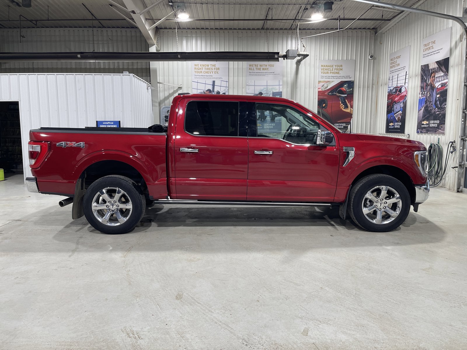 Used 2022 Ford F150 Lariat w/ Equipment Group 502A High AWD/4WD image 9