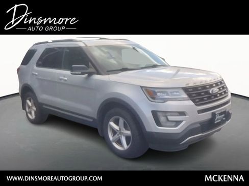 Used 2016 Ford Explorer XLT image 1
