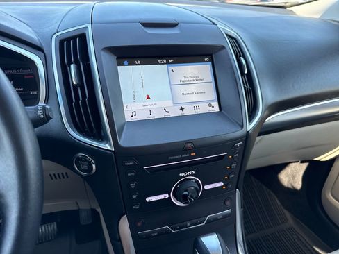 Used 2016 Ford Edge Titanium w/ Technology Package FWD image 18