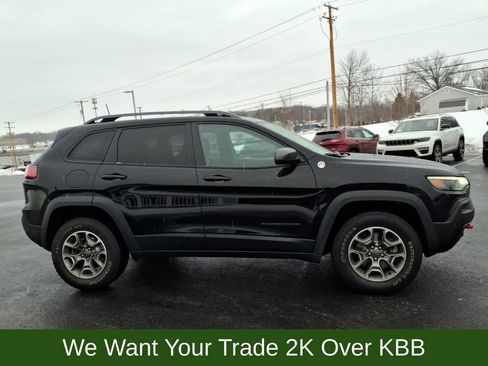 Used 2021 Jeep Cherokee Trailhawk w/ Technology Group AWD/4WD image 7