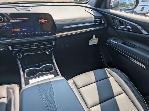 New 2026 Chevrolet Traverse High Country FWD image 19