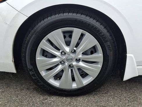 Used 2024 Nissan Sentra S FWD image 9