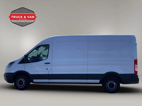 Used 2018 Ford Transit 250 148 Medium Roof RWD image 3