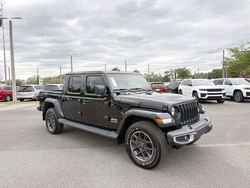 Used 2022 Jeep Gladiator Overland w/ Popular Equipment Package AWD/4WD image 1