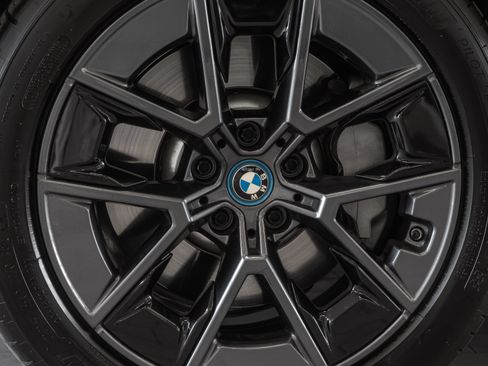 Used 2023 BMW i4 eDrive35 RWD image 30