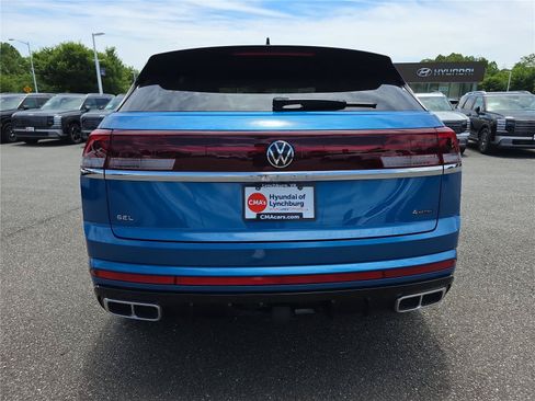 Used 2024 Volkswagen Atlas Cross Sport SEL R-Line AWD/4WD image 6