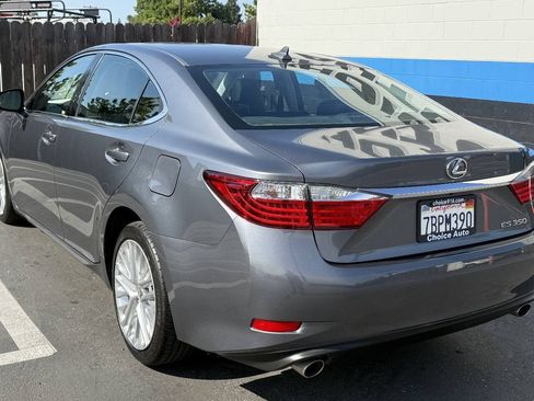 Used 2013 Lexus ES 350 w/ Luxury Pkg FWD image 4