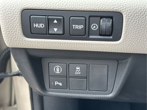 Used 2018 Honda Accord Touring image 30