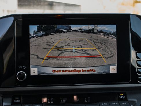 Used 2025 Toyota Camry SE FWD image 23