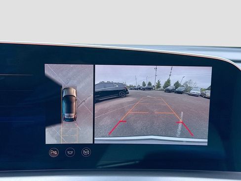 New 2025 Cadillac Lyriq Luxury image 13