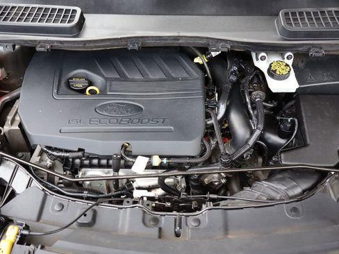 Used 2017 Ford Escape SE image 39