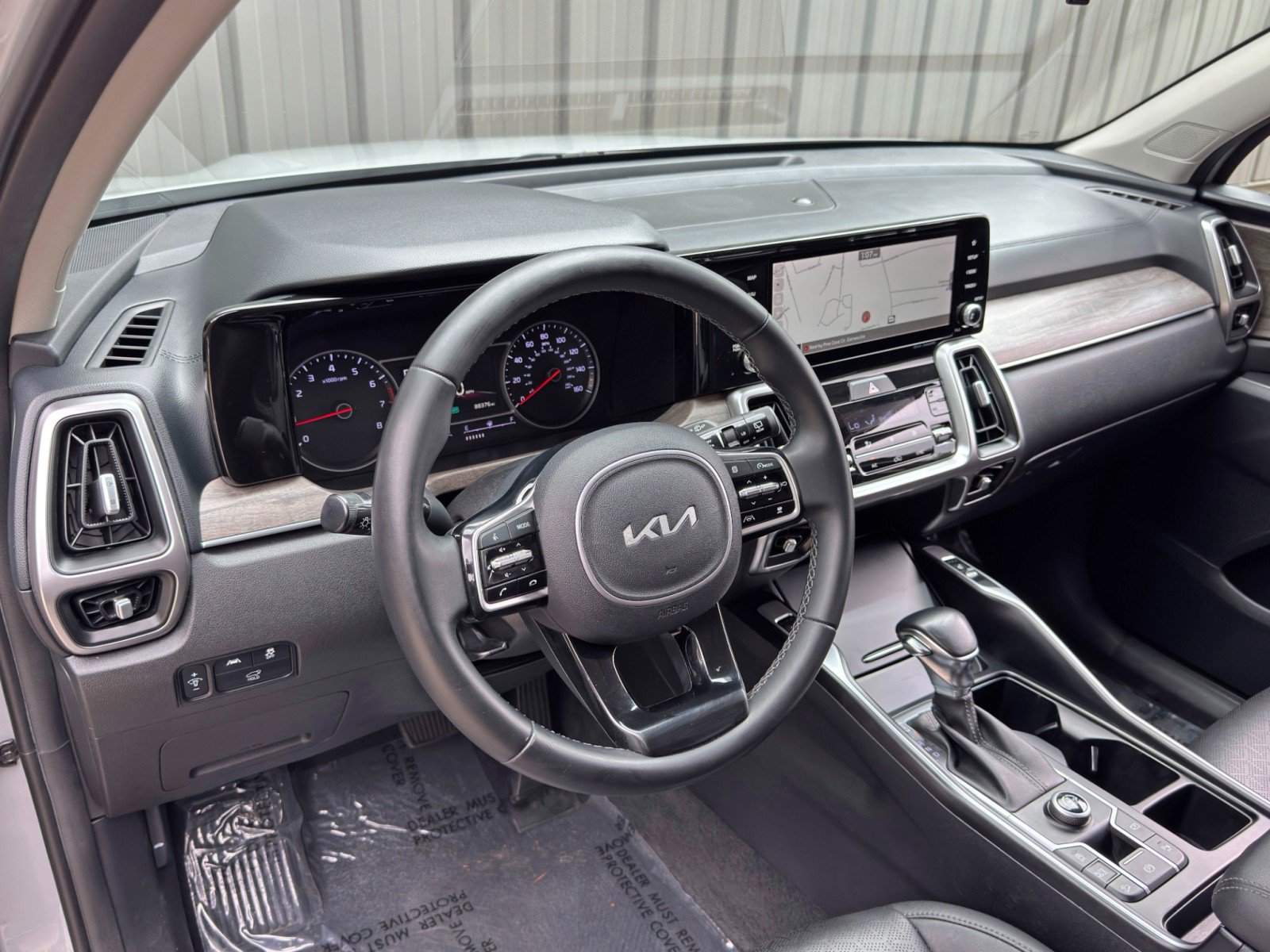 Used 2022 Kia Sorento EX w/ Panoramic Sunroof Package FWD image 13
