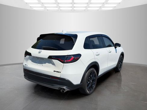 Used 2023 Honda HR-V Sport image 7