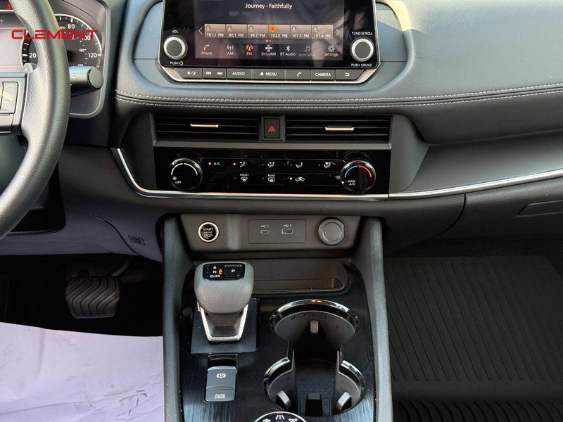 Used 2023 Nissan Rogue S AWD/4WD image 17