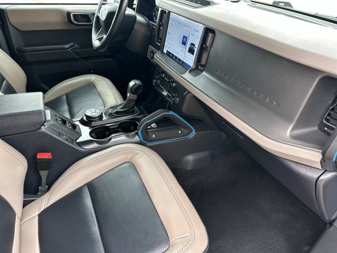 Used 2024 Ford Bronco Wildtrak AWD/4WD image 18