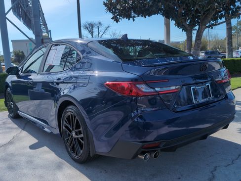 Used 2026 Toyota Camry SE image 8