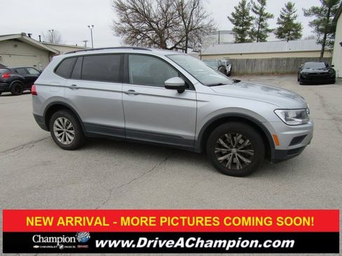 Used 2020 Volkswagen Tiguan S w/ 3rd Row Seat Package image 3