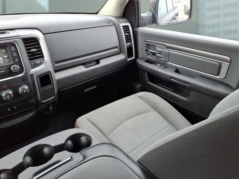 Used 2024 RAM 1500 Classic SLT AWD/4WD image 18