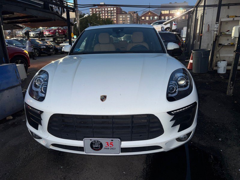 Used 2018 Porsche Macan AWD/4WD image 5