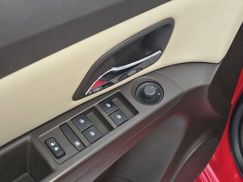 Used 2015 Chevrolet Cruze LT w/ RS Package image 19