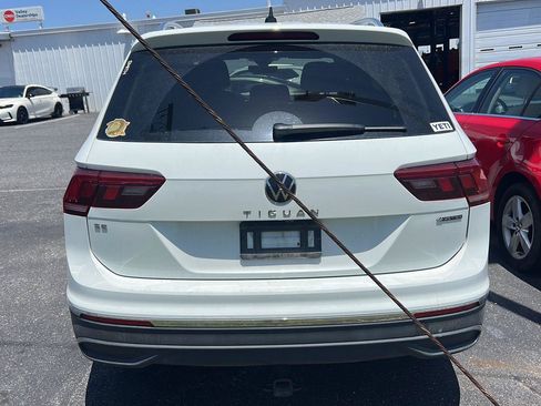 Used 2024 Volkswagen Tiguan SE AWD/4WD image 5
