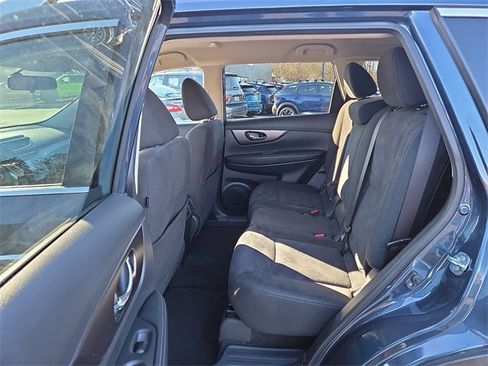 Used 2015 Nissan Rogue SV image 11