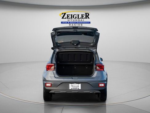 New 2026 Hyundai Venue SEL FWD image 11