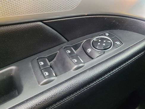 Used 2016 Ford Explorer XLT w/ Equipment Group 202A AWD/4WD image 27