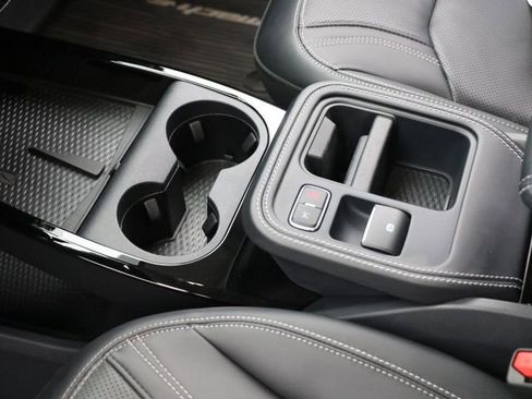 Used 2025 Ford Mustang Mach-E Premium AWD/4WD image 30