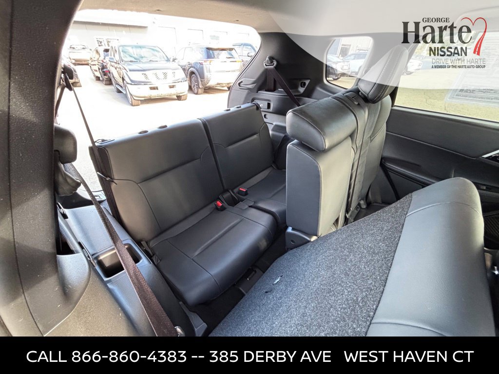 Used 2025 Mitsubishi Outlander SE AWD/4WD image 29