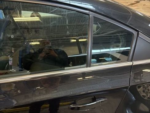 Used 2016 Chevrolet Cruze LT image 2