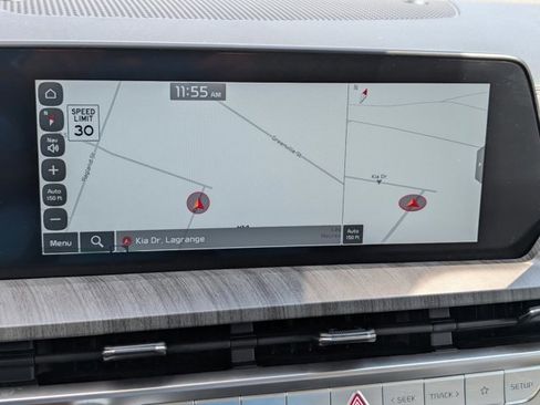 Used 2024 Kia Telluride EX w/ EX Captain's Chair Package image 26