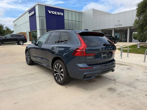 Certified 2023 Volvo XC60 B5 Plus FWD image 4