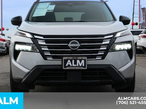 Used 2024 Nissan Rogue S image 7