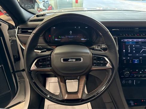 Used 2023 Jeep Grand Cherokee L Summit w/ Advanced Protech Group IV image 16