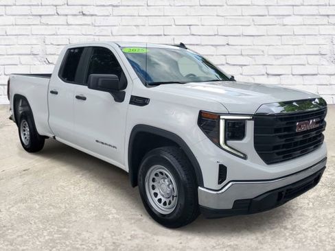 Certified 2025 GMC Sierra 1500 Pro w/ Pro Value Package AWD/4WD image 5