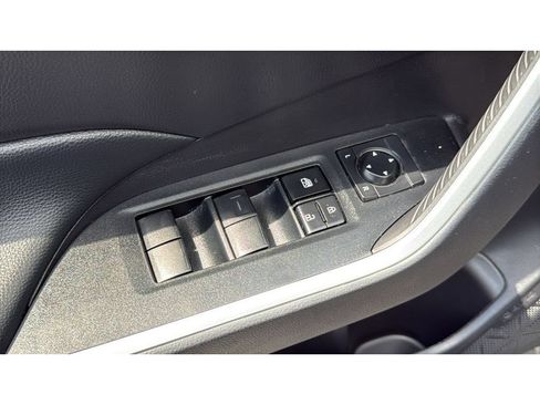 Used 2023 Toyota RAV4 LE FWD image 15