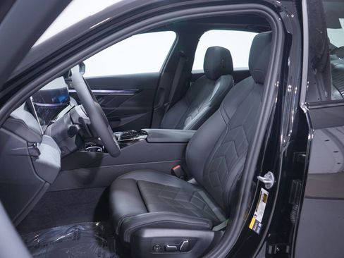 New 2026 BMW 550e xDrive AWD/4WD image 7