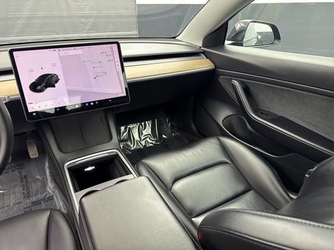Used 2021 Tesla Model 3 Standard Range Plus RWD image 10