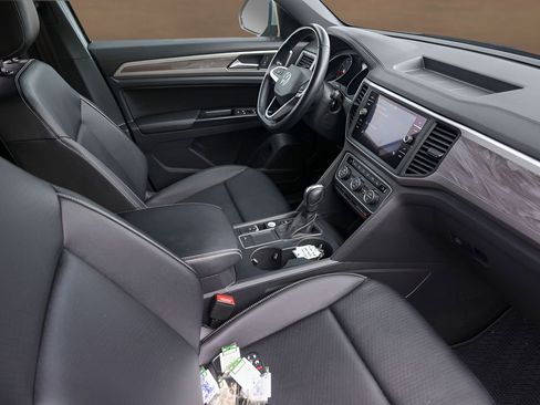 Used 2020 Volkswagen Atlas Cross Sport SE w/ Towing Package FWD image 29