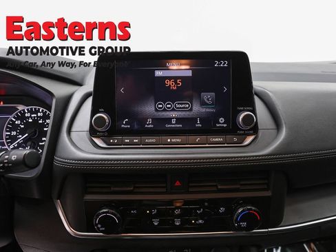 Used 2024 Nissan Rogue S AWD/4WD image 12