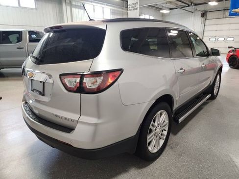 Used 2015 Chevrolet Traverse LT w/ Style and Technology Package FWD image 15