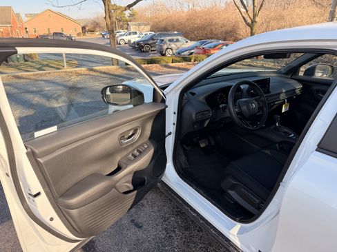 Certified 2026 Honda HR-V Sport image 10