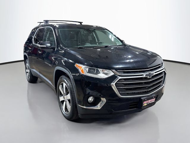Used 2019 Chevrolet Traverse LT w/ LT Premium Package AWD/4WD image 3