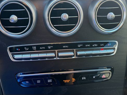 Used 2022 Mercedes-Benz GLC 300 w/ AMG Line image 13